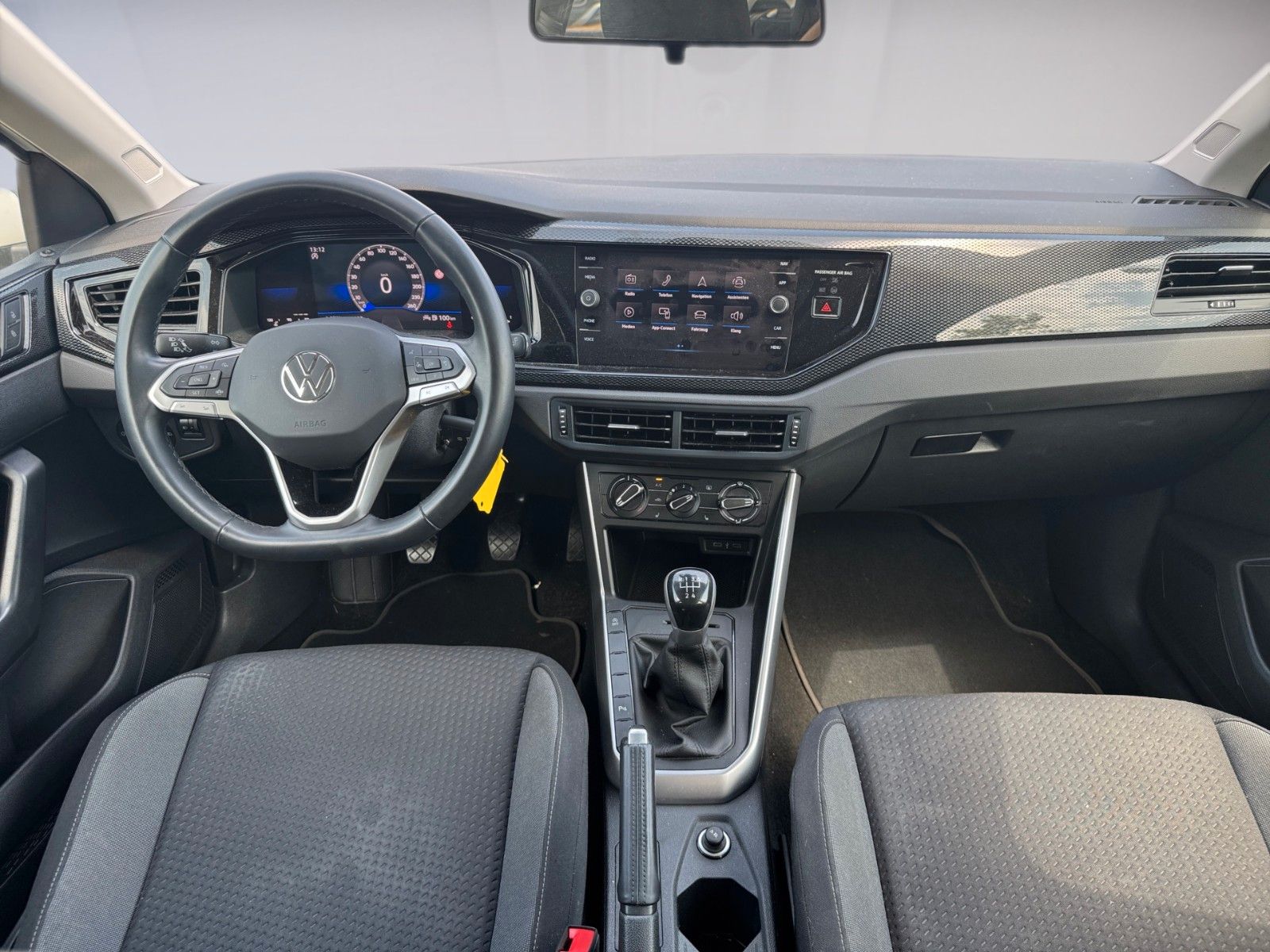 Fahrzeugabbildung Volkswagen Polo VI Life 1.0 TSI