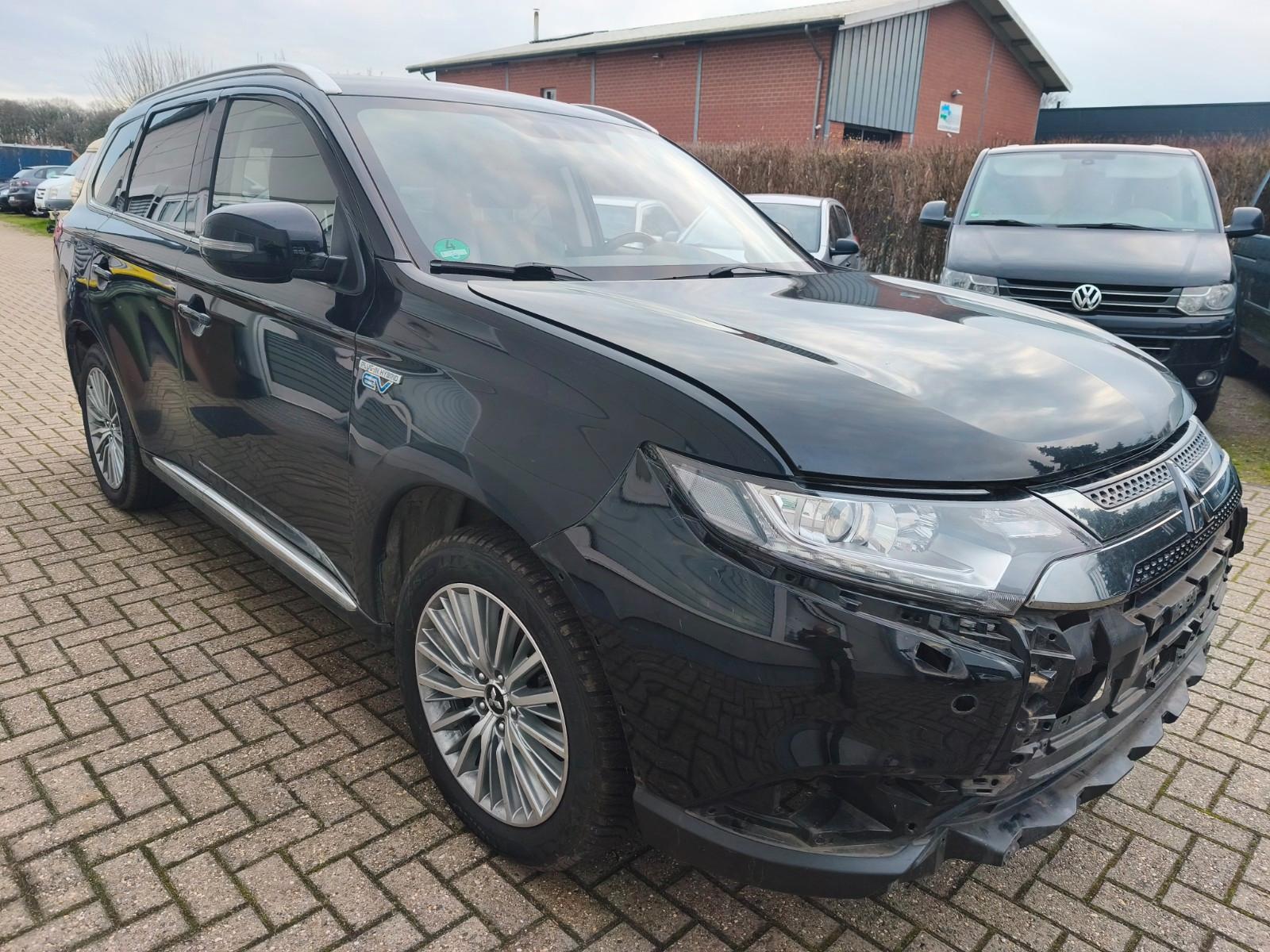 Mitsubishi Outlander PHEV Basis Spirit 4WD