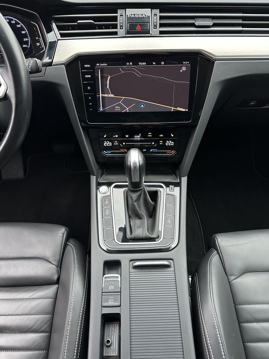 Fahrzeugabbildung Volkswagen Passat Variant 2.0 TDI 4M Elegance NAV+LED+AHK