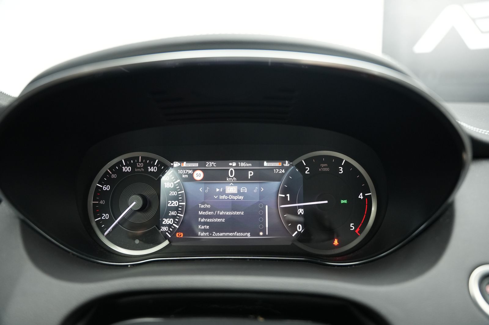 Fahrzeugabbildung Jaguar E-PACE R-Dynamic SE *Meridian*Memory*Virtual*ACC