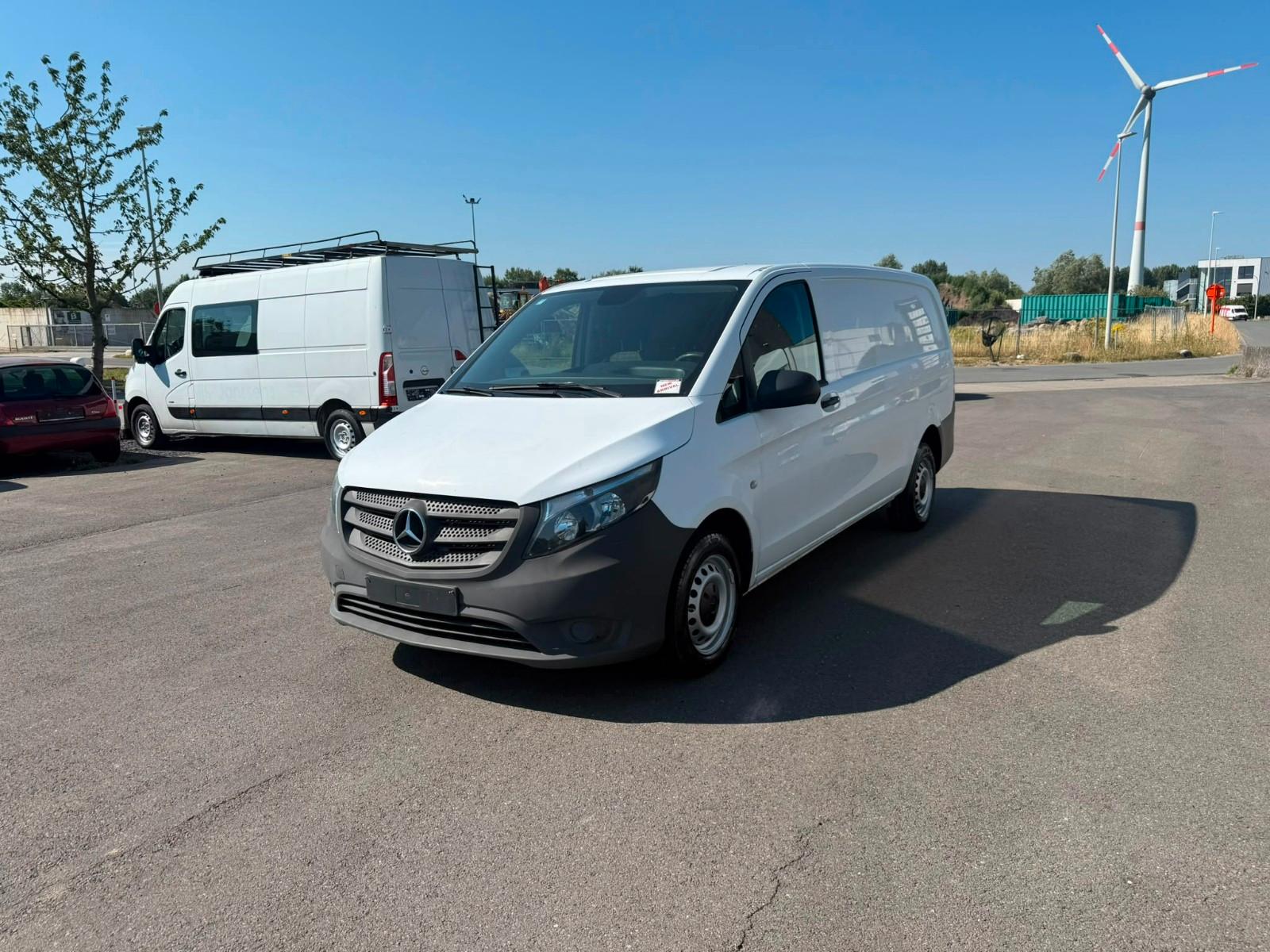 Mercedes-Benz Vito 114 (Stock ID 03482)