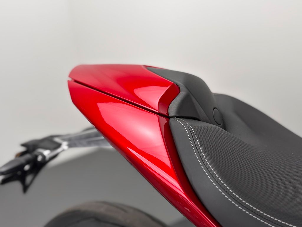 Fahrzeugabbildung Triumph SPEED TRIPLE 1200 RR *NEUFAHRZEUG