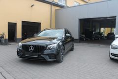MERCEDES-BENZ E 43 T AMG 4MATIC*360°*P-Dach*AHK*Standhzg*