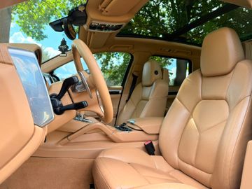 Porsche Cayenne - 7