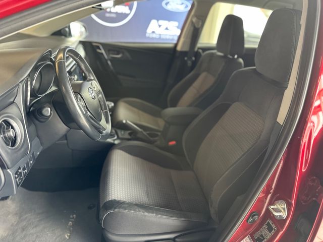 Toyota Auris Touring Sports Team D