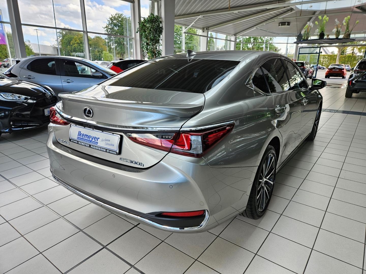 Lexus ES 300 2024 occasion — photo 3