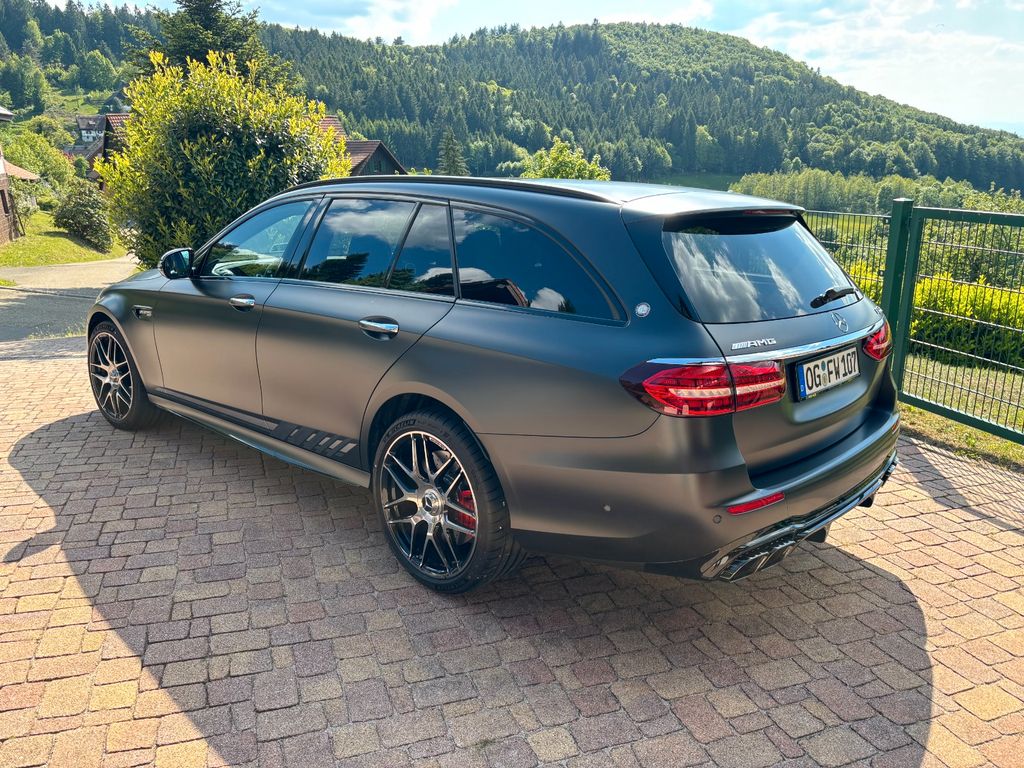 Mercedes-Benz E 63 AMG