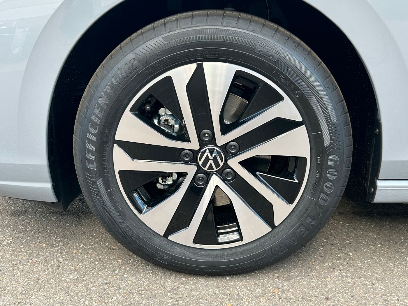 Volkswagen Golf 1.5 l eTSI DSG Energy LED Kamera PDC foto 4