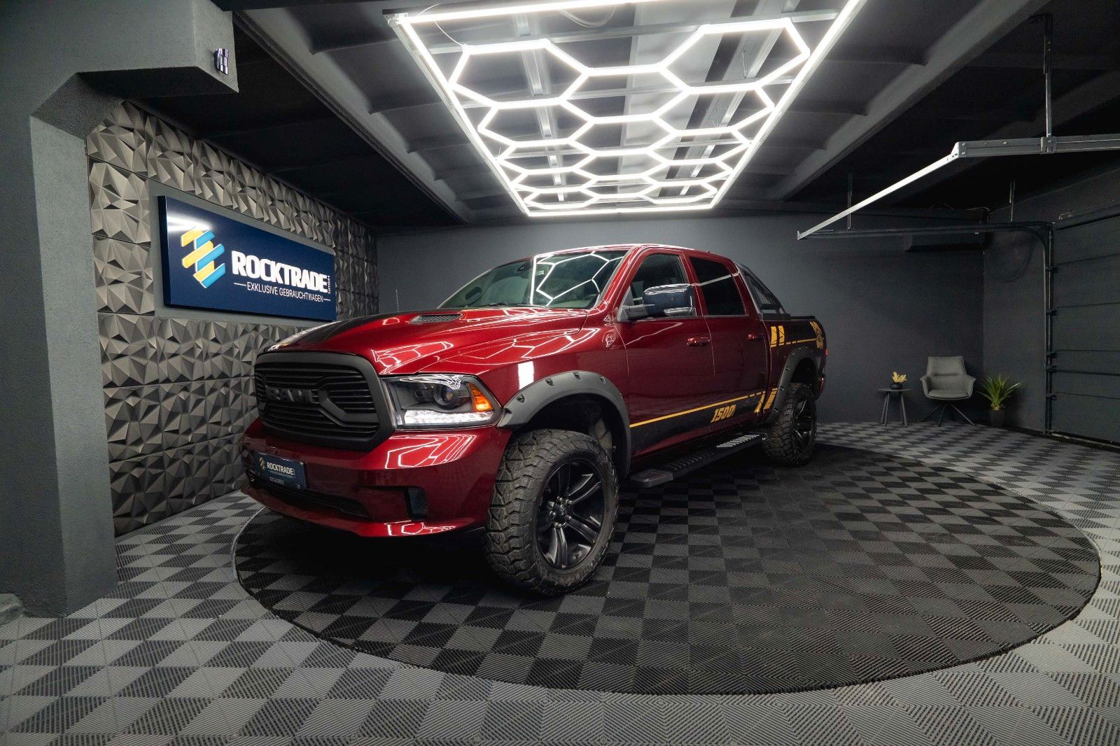 Fahrzeugabbildung Dodge RAM 5.7 V8 HEMI 4x4 OFFROAD Night-Paket *LED*AHK