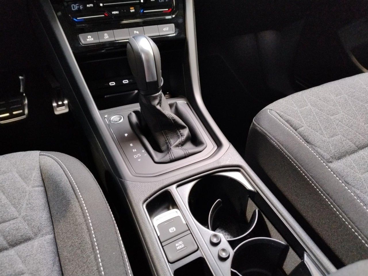 Touran MOVE 1.5 TSI DSG Klima Navi