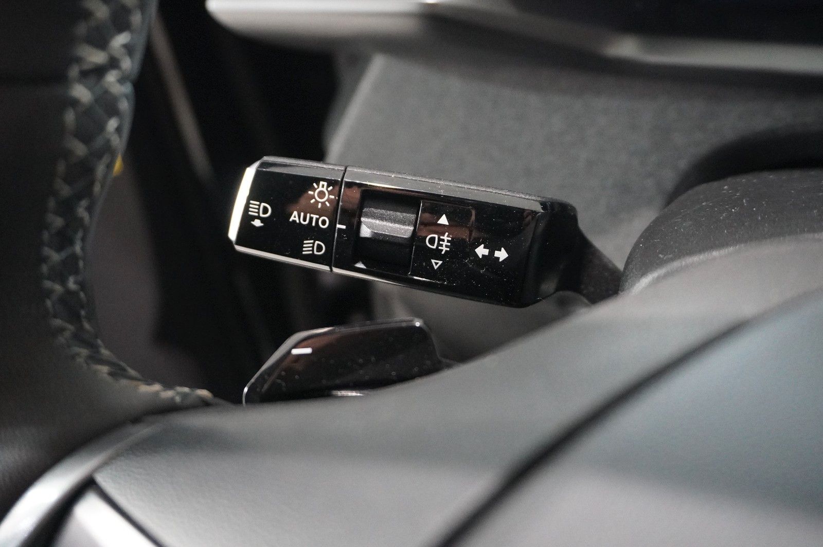 Fahrzeugabbildung Opel Grandland 1.2 48V HYBRID NAVI/LED/KAMERA/DAB+