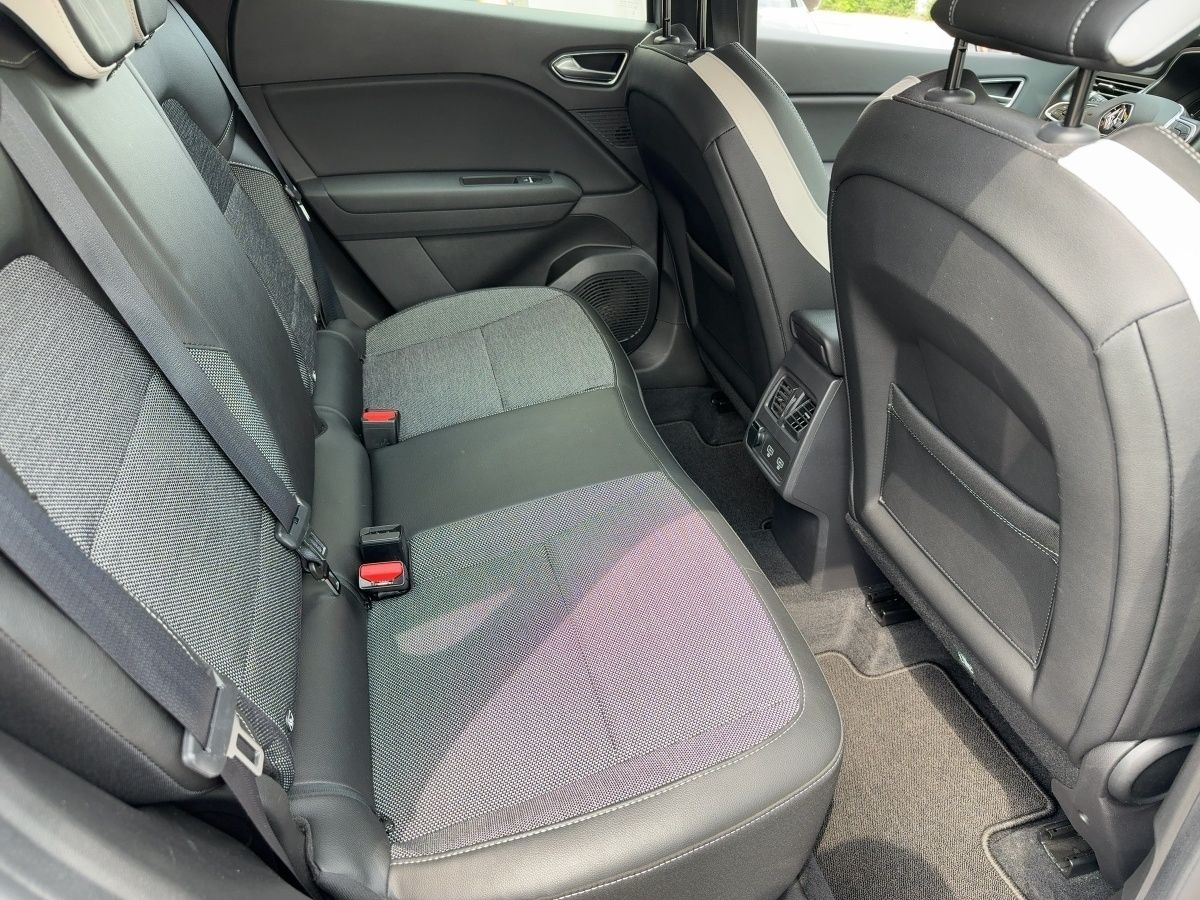 Fahrzeugabbildung Renault Captur INTENS TCe 130 EDC GPF EPH NAVI SZH KAM
