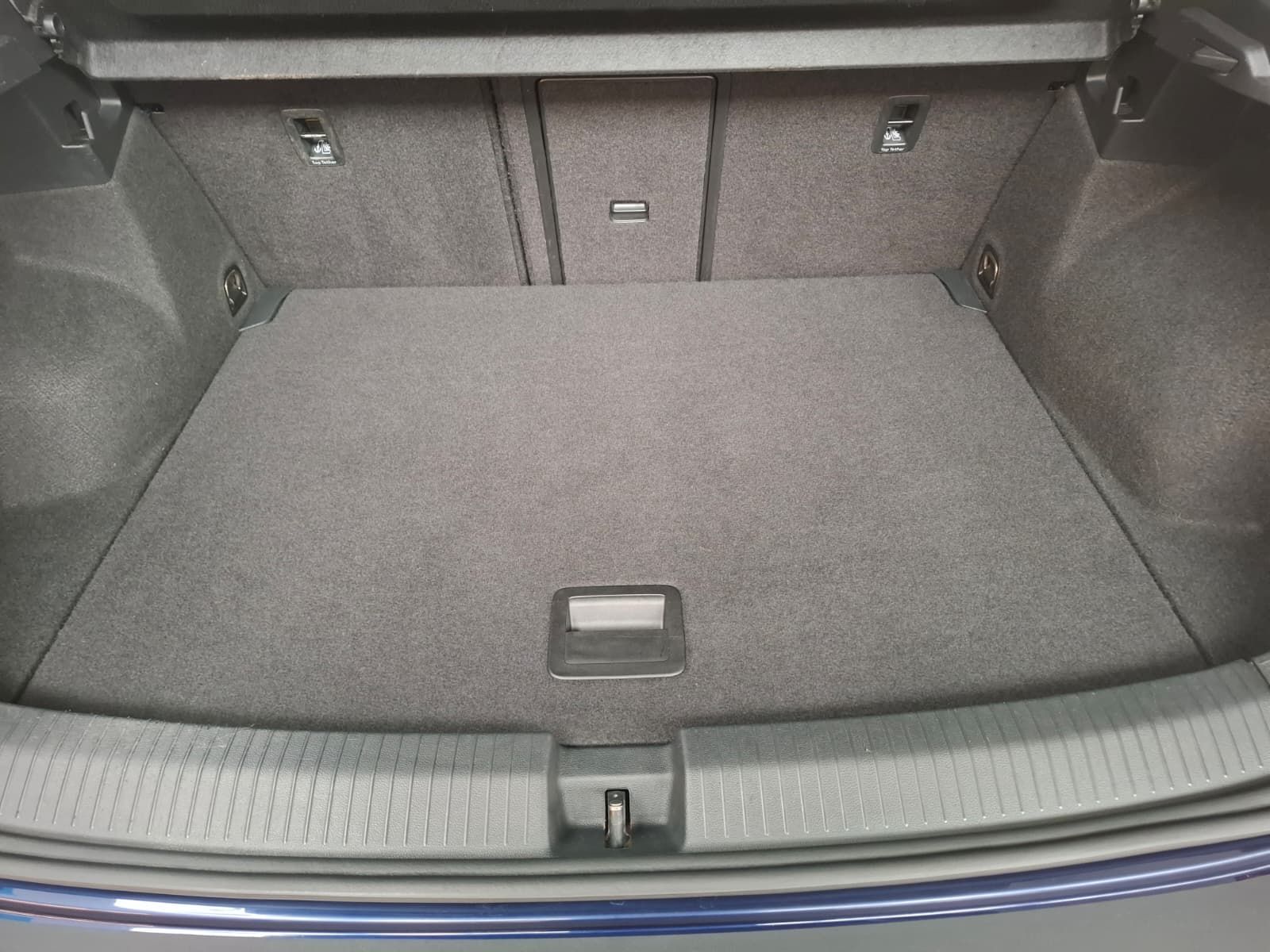 Fahrzeugabbildung Volkswagen T-Roc Style 2.0 TDI 4Motion +AHK+Navi+LaneAssist