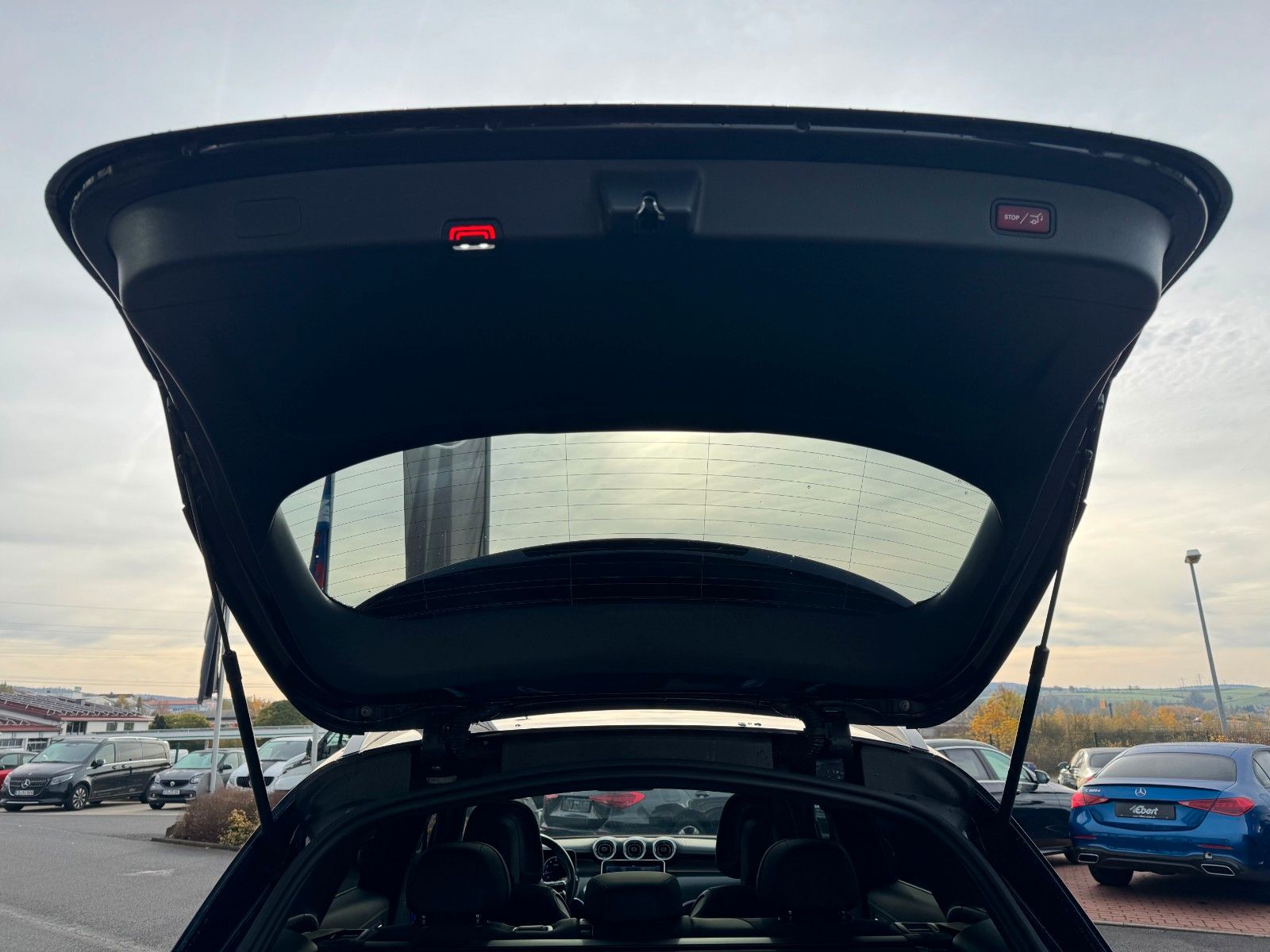 Fahrzeugabbildung Mercedes-Benz GLC 300 4M+AMG+Pano+Burm+360+Memory