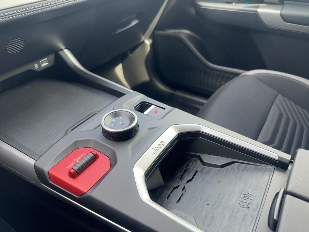 Fahrzeugabbildung Jeep Compass First Edition MATRIX Rückfahrk. WINTER