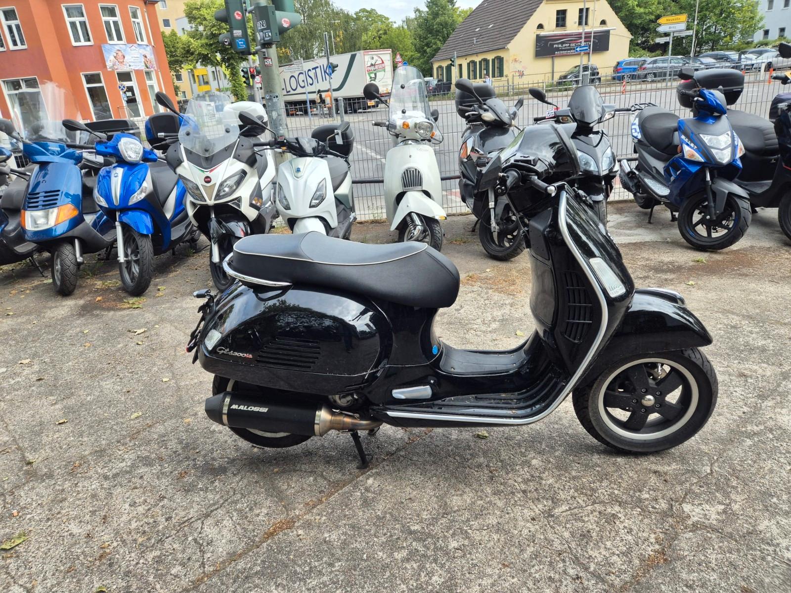 Vespa GTS 300 Super *Bastler/EXPORT*MOTORSCHADEN*
