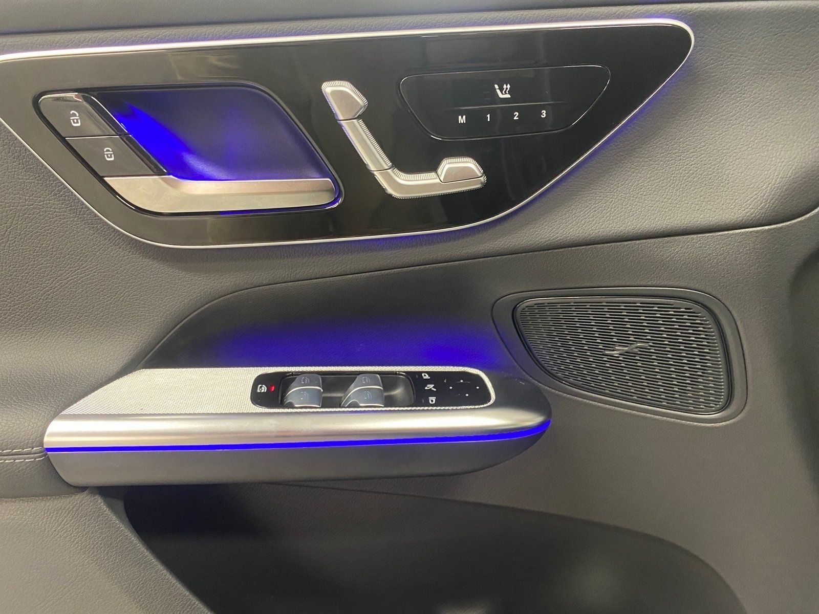 Fahrzeugabbildung Mercedes-Benz GLC 300 4M AMG*AHK*Totwinkel*Kamera*Memory*LED*