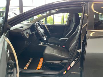 Toyota Auris Life+ Lim. 1.6 Edition *AHK*KAMERA*KLIMAA.