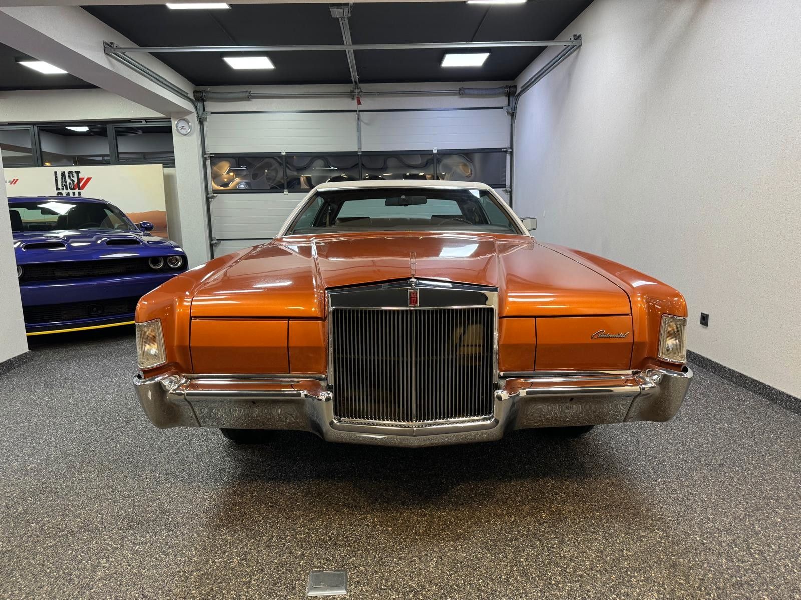 Fahrzeugabbildung Lincoln Continental MARK IV COUPE