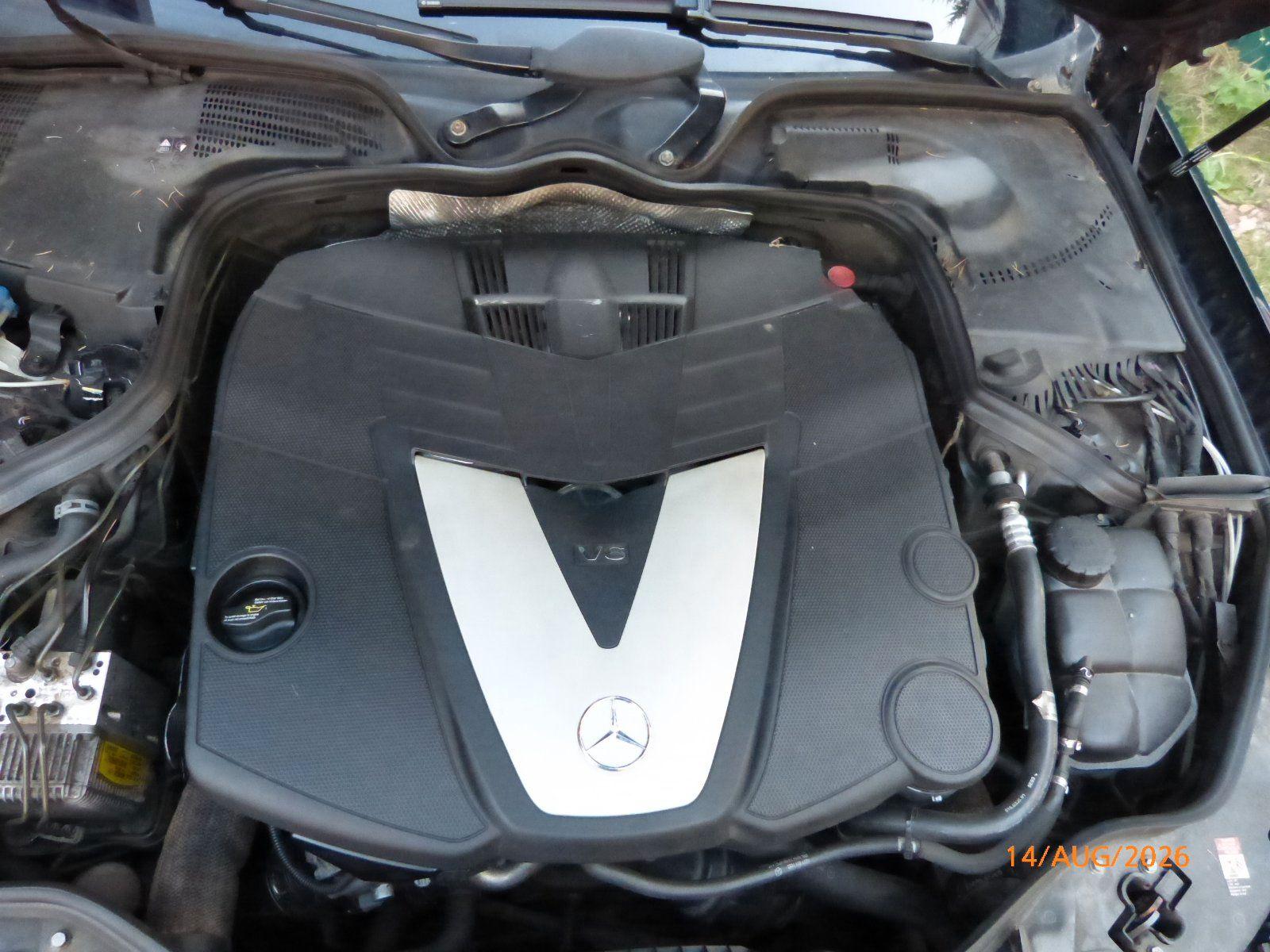 Mercedes-Benz E320 2005 — photo 10