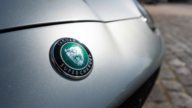 Fahrzeugabbildung Jaguar XKR Coupé/Deutsch/20" Montreal/Sammlerzustand