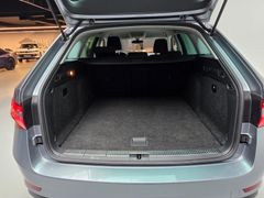 SKODA Superb 1.5 TSI ACT /Carplay/AHKschwenk./ACC