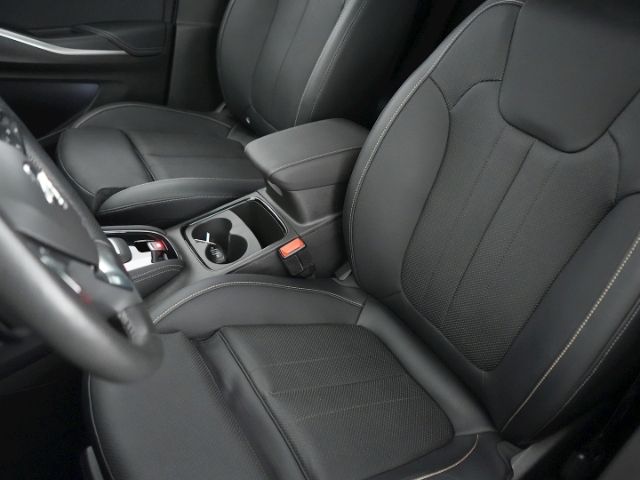 Grandland GSe PHEV 4X4 AUTOMATIK+AHK+NAVI+360 GR