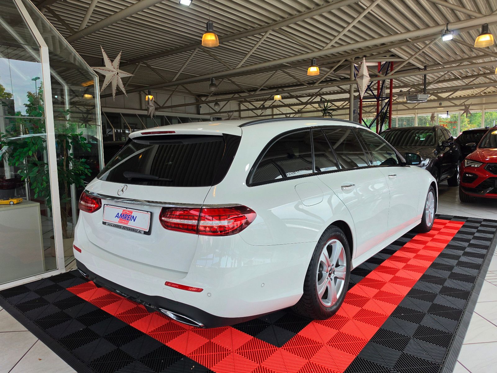 Mercedes-Benz E 220 d 4Matic AMG Line BURMESTER STANDH PANO foto 5