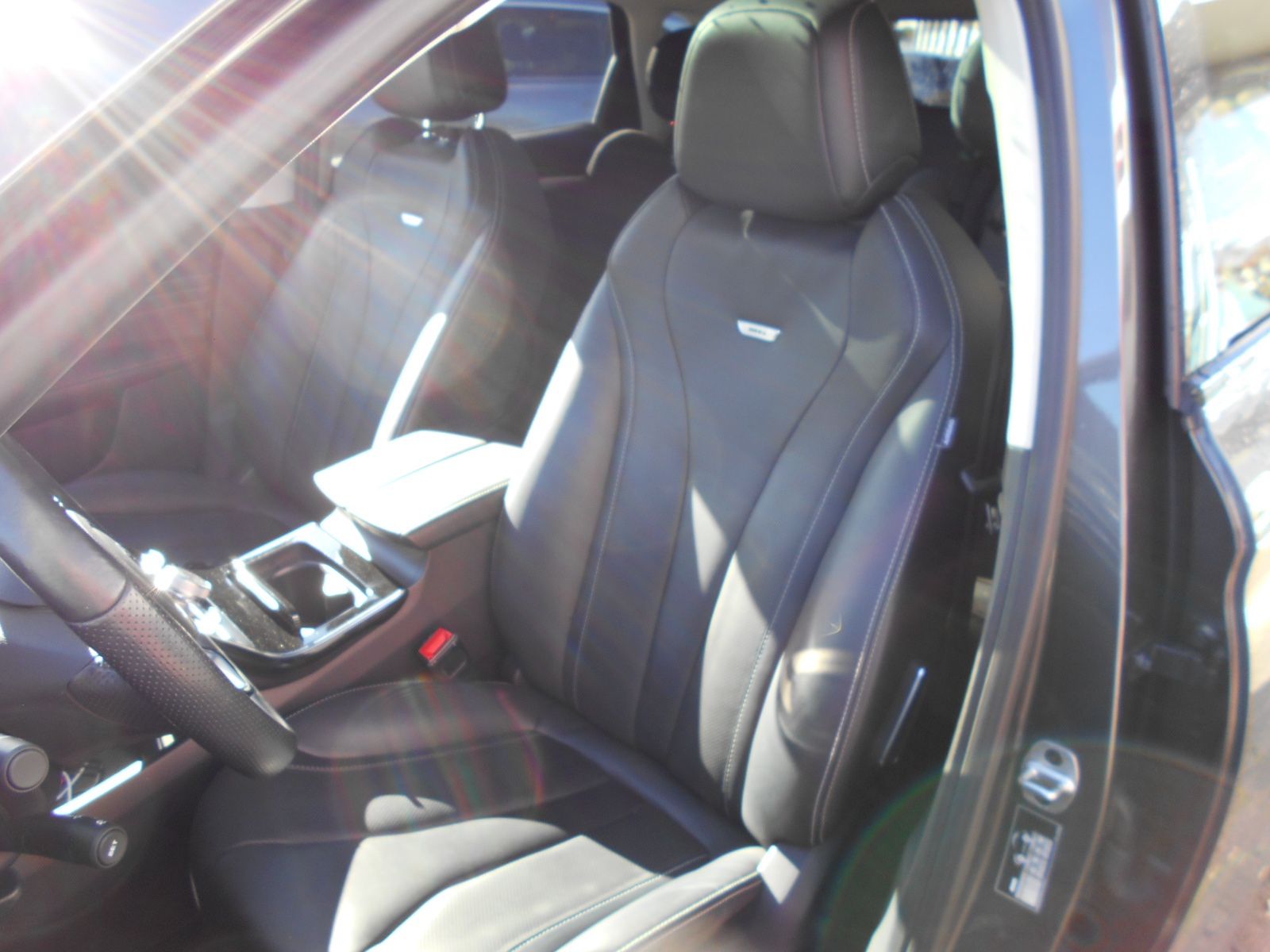 Fahrzeugabbildung MG Marvel R Luxury