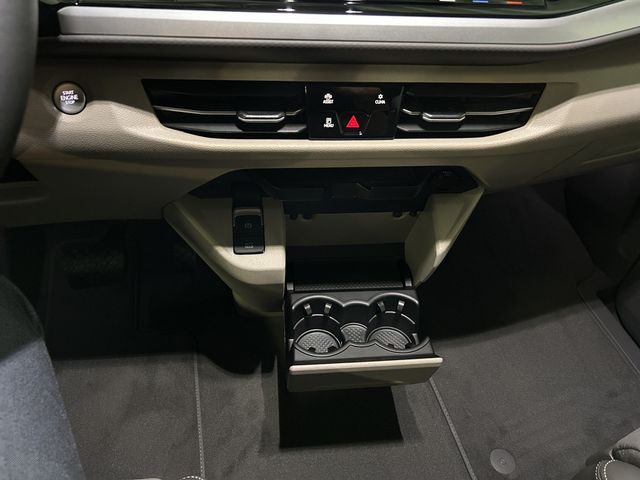 T7 Multivan Life "Edition" Motor: 2,0 l TDI SCR 