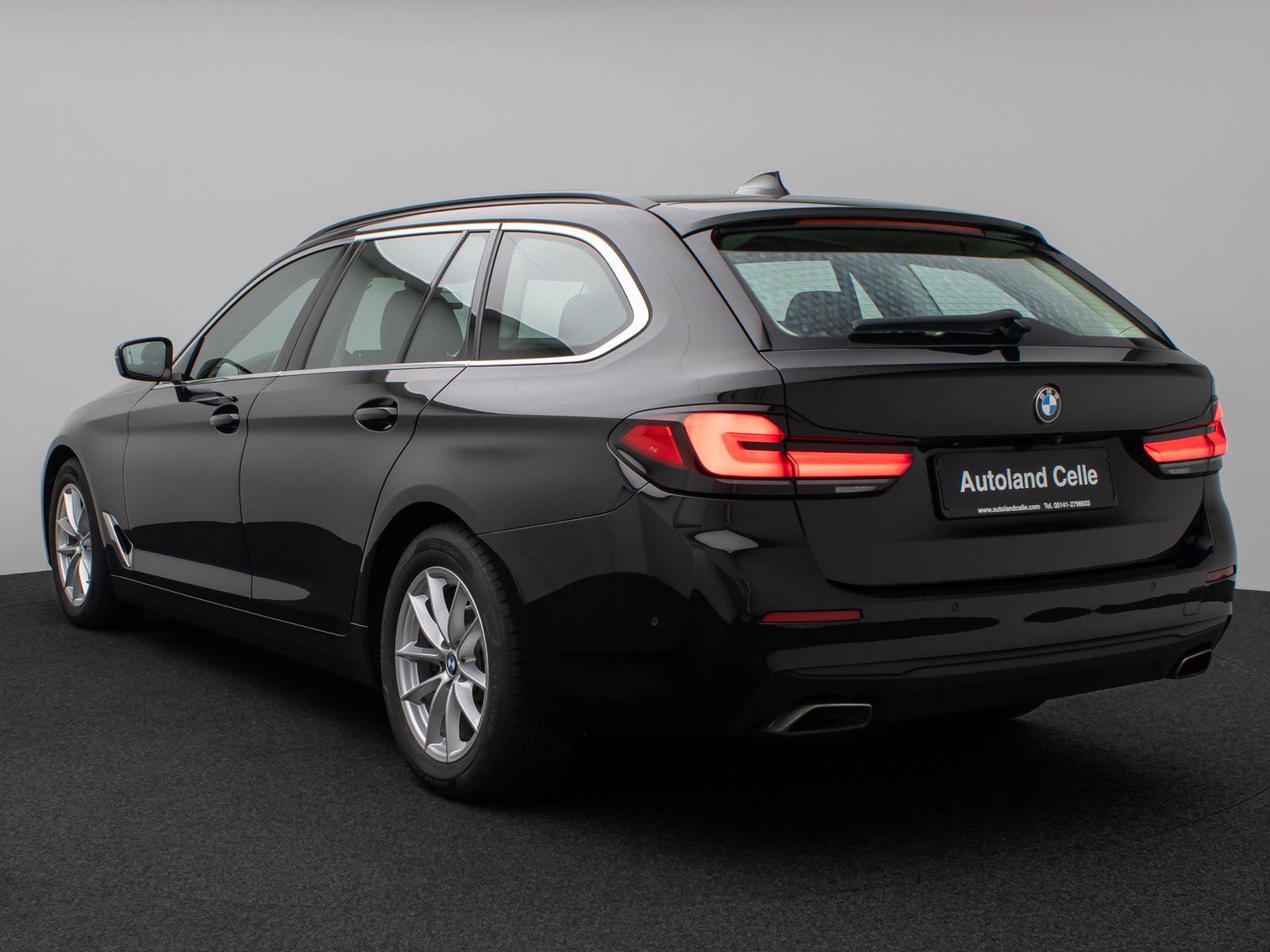 Fahrzeugabbildung BMW 530d xD Kamera HUD 4xKlima Komfort Alarm Sport