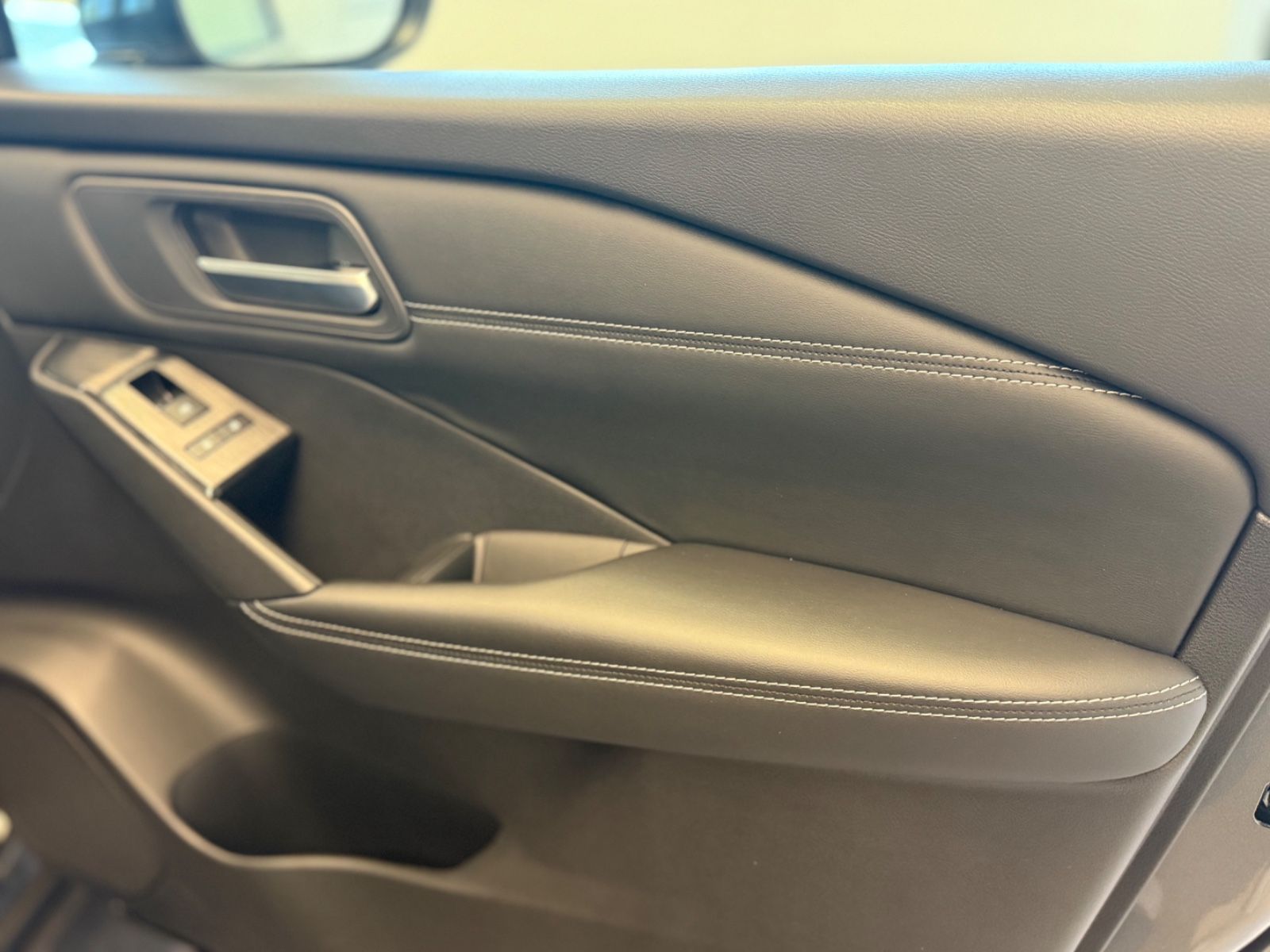 Fahrzeugabbildung Nissan Qashqai Acenta MHEV MT - Navi, Winter-Paket