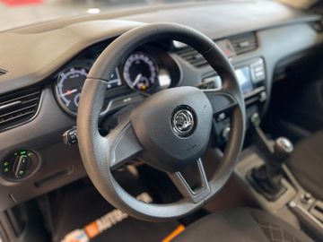 MYAUTOCENTER – Gebraucht- und Jahreswagen mit Werkstattservice in Pfaffenhofen Skoda Octavia Lim. Active *1. Hand*LED*Klima*PDC*TÜV*