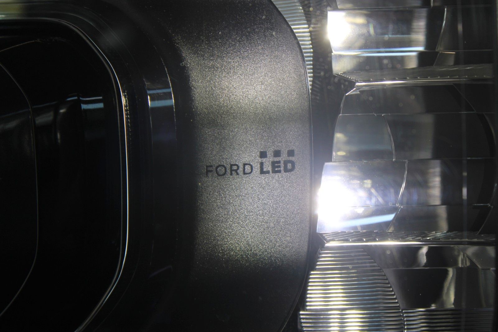Fahrzeugabbildung Ford Ranger Wildtrak e-4WD Aut. AHK LED TECHNOLOGIE