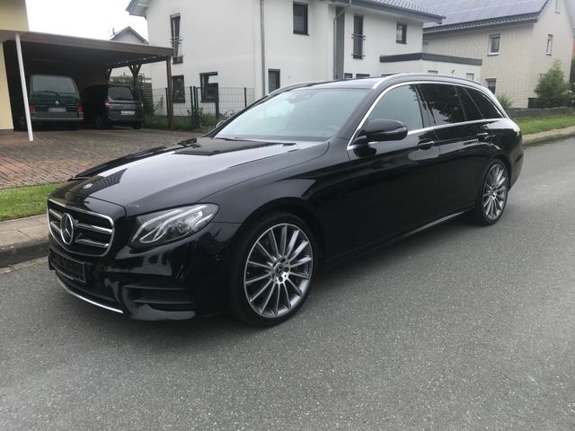 MERCEDES-BENZ Mercedes-Benz E350d AMG LED Panorama AHK