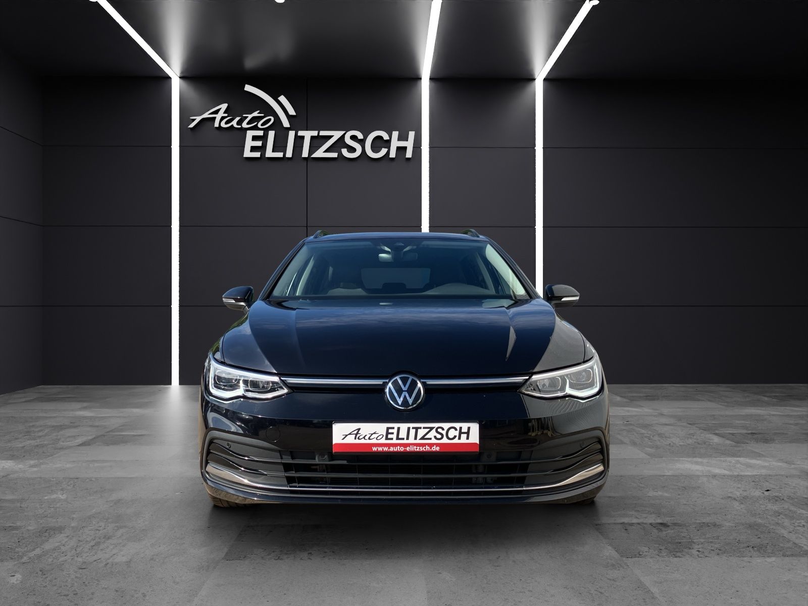 Fahrzeugabbildung Volkswagen Golf VIII Variant TDI Style DSG LEDplus Navi AID