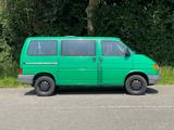 Volkswagen T4 Caravelle 2.5 Standard - Volkswagen T4 mit Benzin-Antrieb: 2.5
