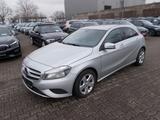 Mercedes-Benz A 180 BE, Style, Navi, Teilleder, zus. Alu WR - gebrauchte Mercedes-Benz A 180 aus dem Jahr 2012