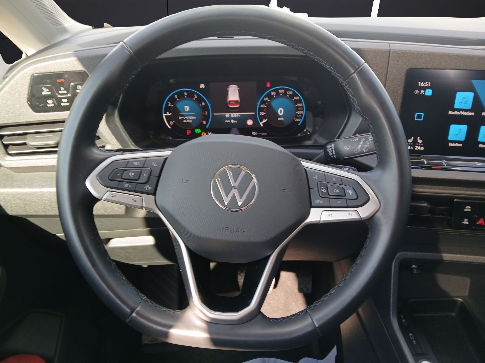 Fahrzeugabbildung Volkswagen Caddy California Maxi TSI DSG LED ACC STH KÜCHE