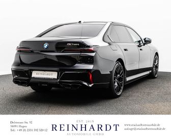 BMW M760 - 9