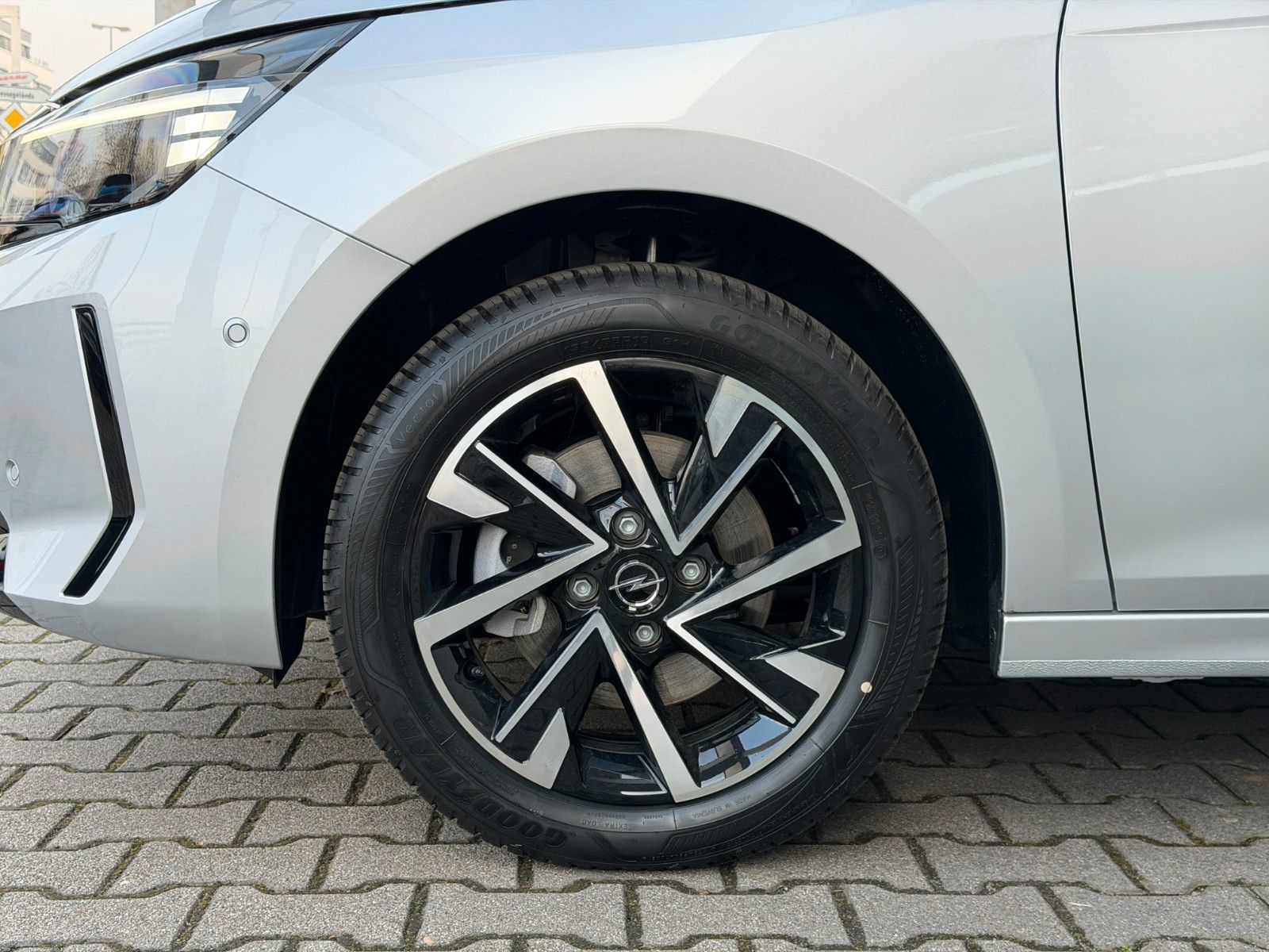 Fahrzeugabbildung Opel Corsa F GS 100PS Automatik/Navi/Kamera!