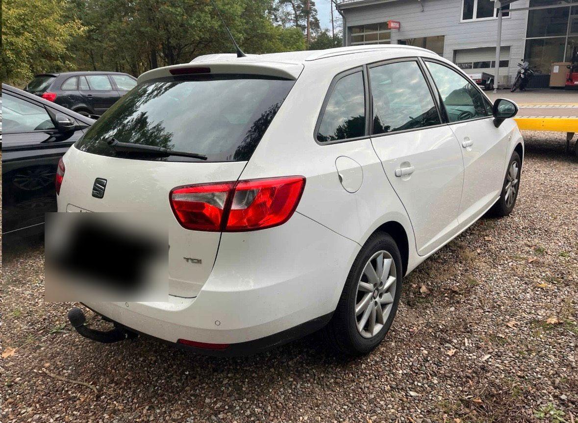 Seat Ibiza 2015 — interior