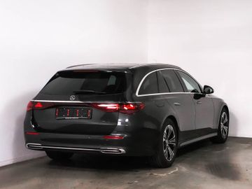 Mercedes E 220 - 4