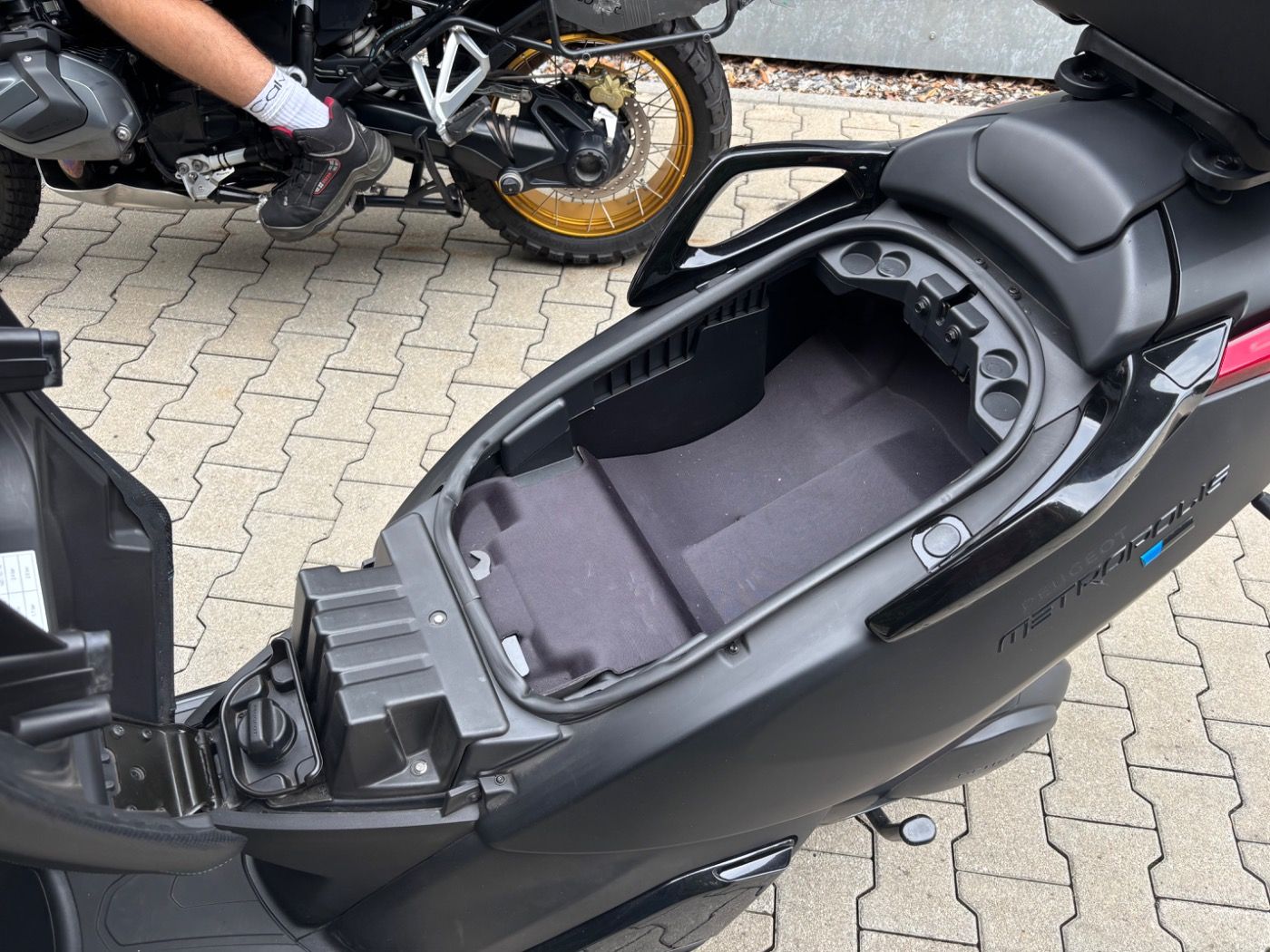 Fahrzeugabbildung Peugeot Metropolis 400