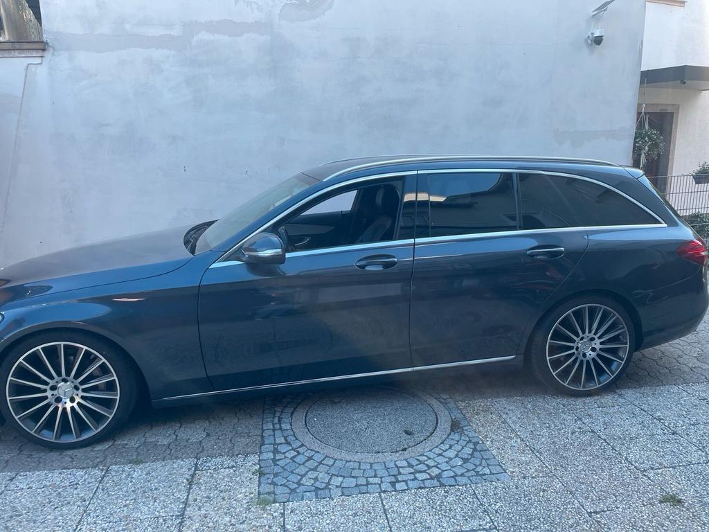 Mercedes-Benz C 220