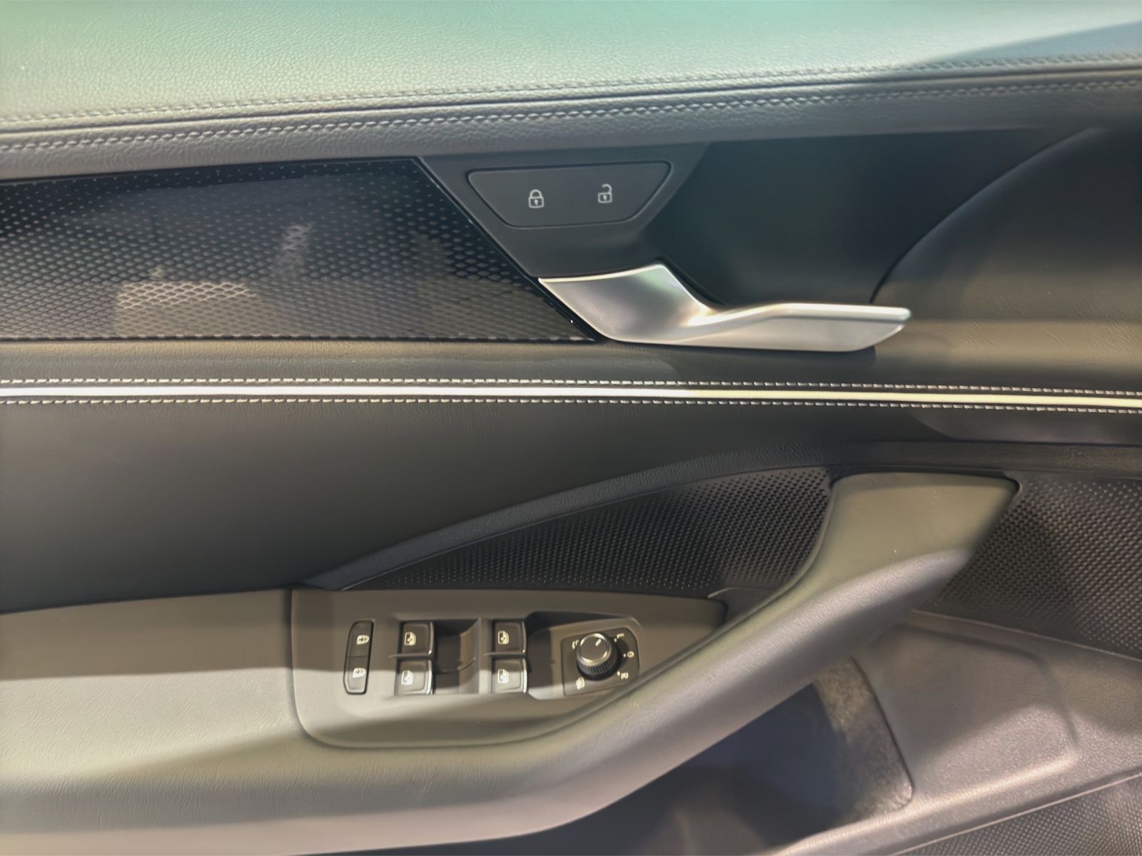 Volkswagen Passat Variant - Bild 8