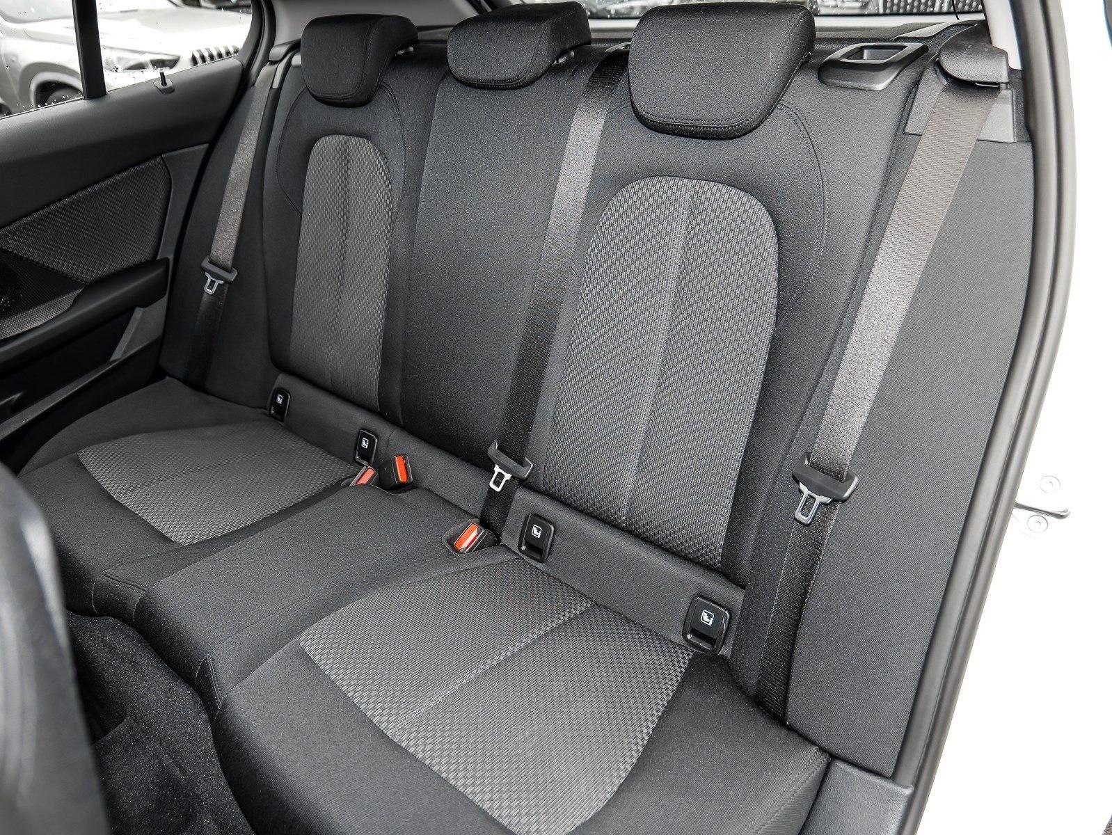 BMW 118 i NAVI LED PDC V+H DAB Tempomat Sitzheiz., миниатюра 17