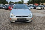 Ford Focus 2.0 Ghia ,LPG -Neue TÜV -INSP-RPP - Ford Focus aus 2001: Ghia
