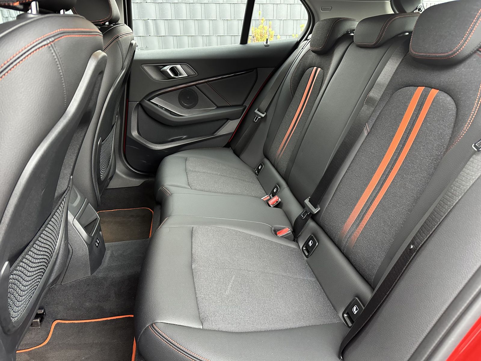 Fahrzeugabbildung BMW 120d xDrive Aut. Sport-Line NAV+LED+PDC+SHZ+17ZO