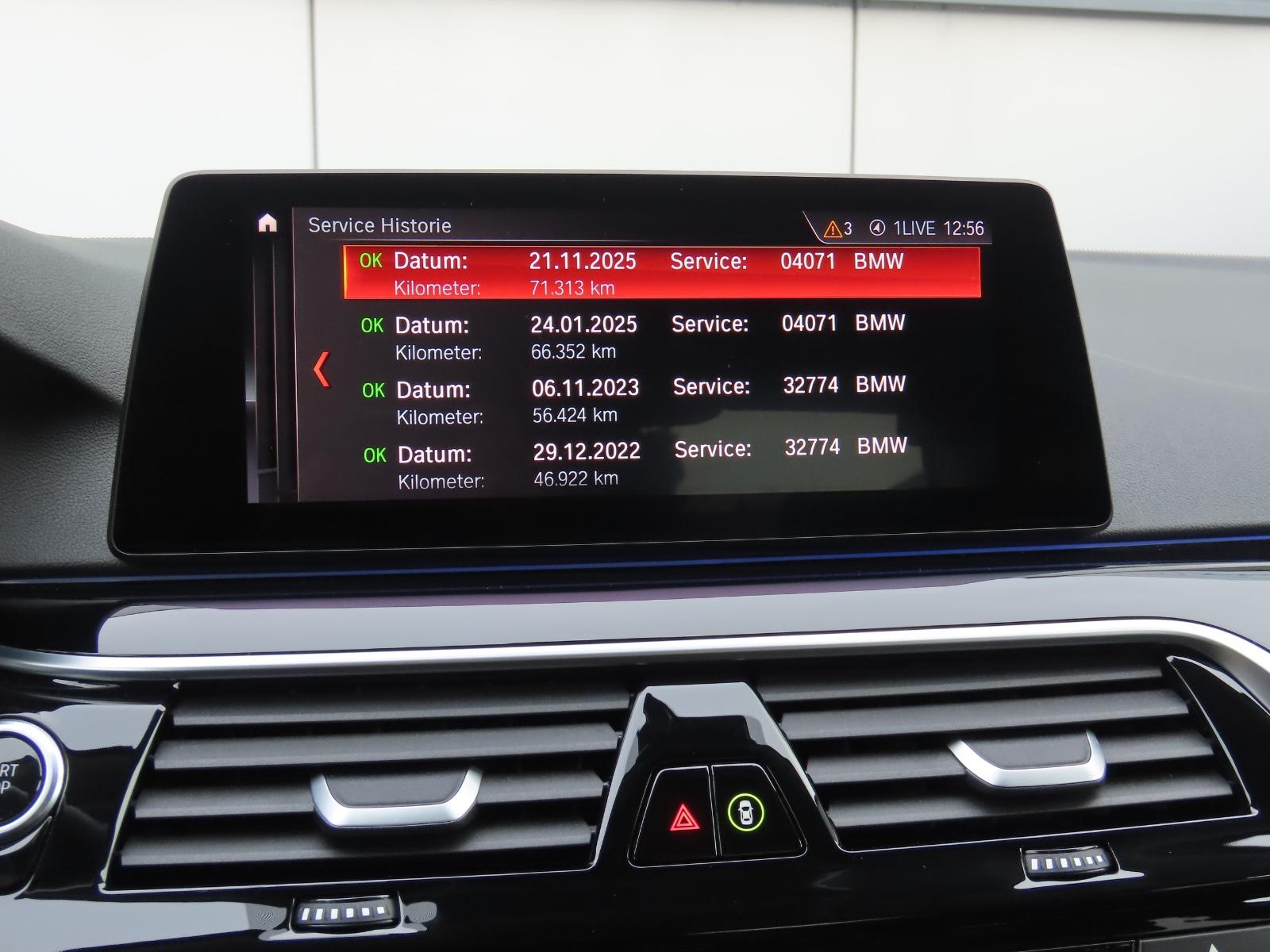 BMW 530e iPerformance Sport Line Leder Ambiente